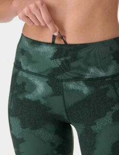 Sweaty Betty Power 7/8 Gym Leggings - Green Terrain Camo Print -The Sports Edit Store sweaty betty power 7 8 gym leggings green terrain camo print sb5400a78 3