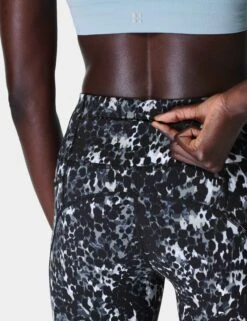 Sweaty Betty Power 7/8 Gym Leggings - Grey Dapple Print 15 Sweaty Betty Power 7/8 Gym Leggings - Grey Dapple Print -The Sports Edit Store sweaty betty power 7 8 gym leggings grey dapple print sb5400 6