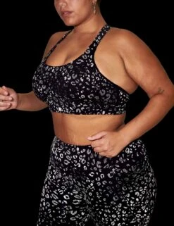 Sweaty Betty Power Medium Support Sports Bra - Black Reflective Leopard Print -The Sports Edit Store sweaty betty power medium support sports bra black leopard print sb8993 4