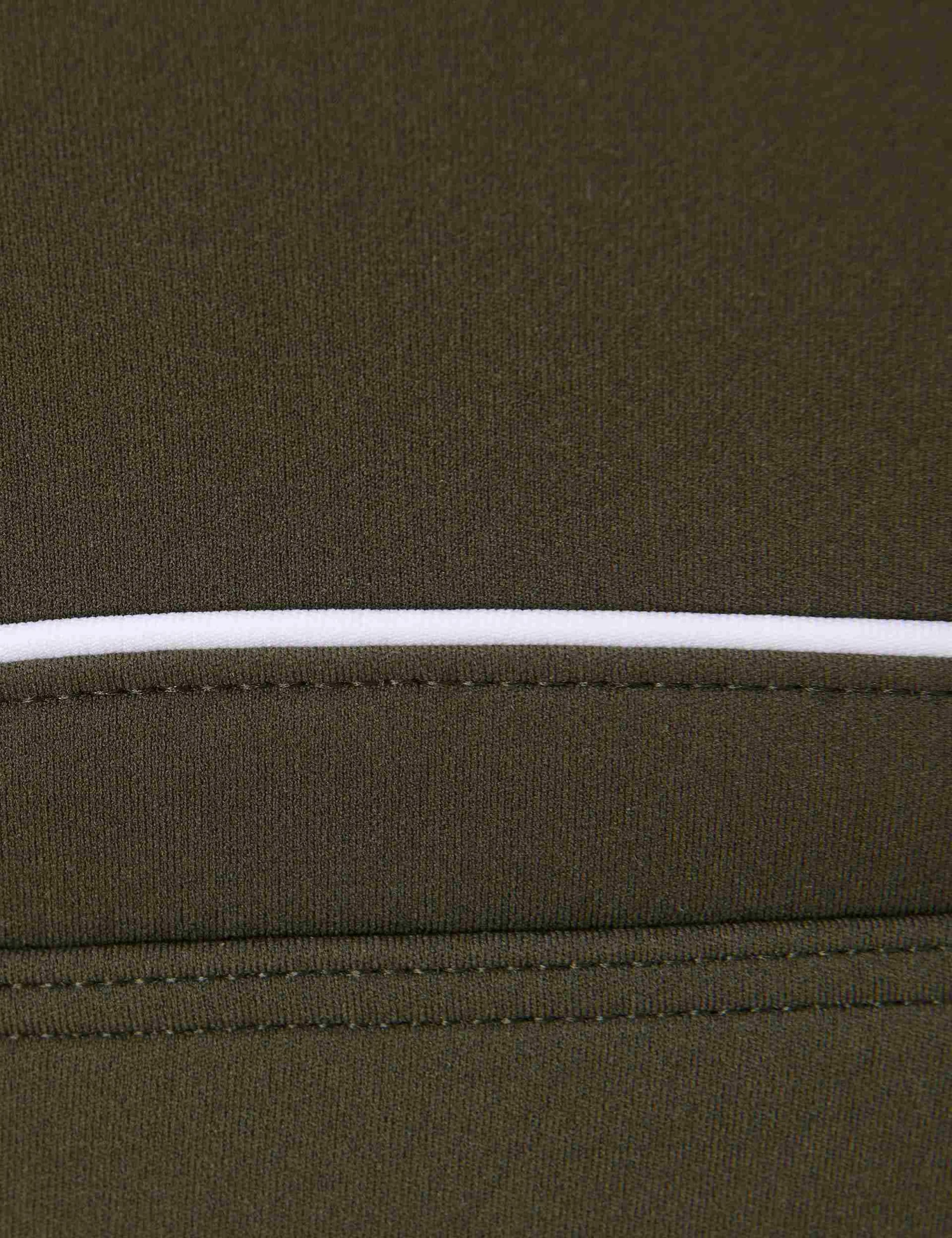 Sweaty Betty Power Pulse Bra - Nori Green/White 9 Sweaty Betty Power Pulse Bra - Nori Green/White - Image 7