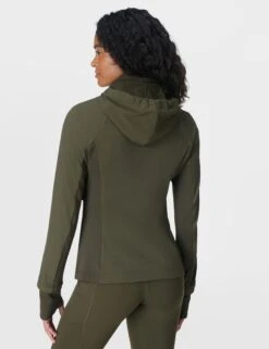Sweaty Betty Pro Run Water Resistant Run Jacket - Nori Green 11 Sweaty Betty Pro Run Water Resistant Run Jacket - Nori Green -The Sports Edit Store sweaty betty pro run water resistant run jacket nori green sb9886 2
