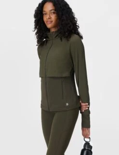 Sweaty Betty Pro Run Water Resistant Run Jacket - Nori Green 15 Sweaty Betty Pro Run Water Resistant Run Jacket - Nori Green -The Sports Edit Store sweaty betty pro run water resistant run jacket nori green sb9886 6