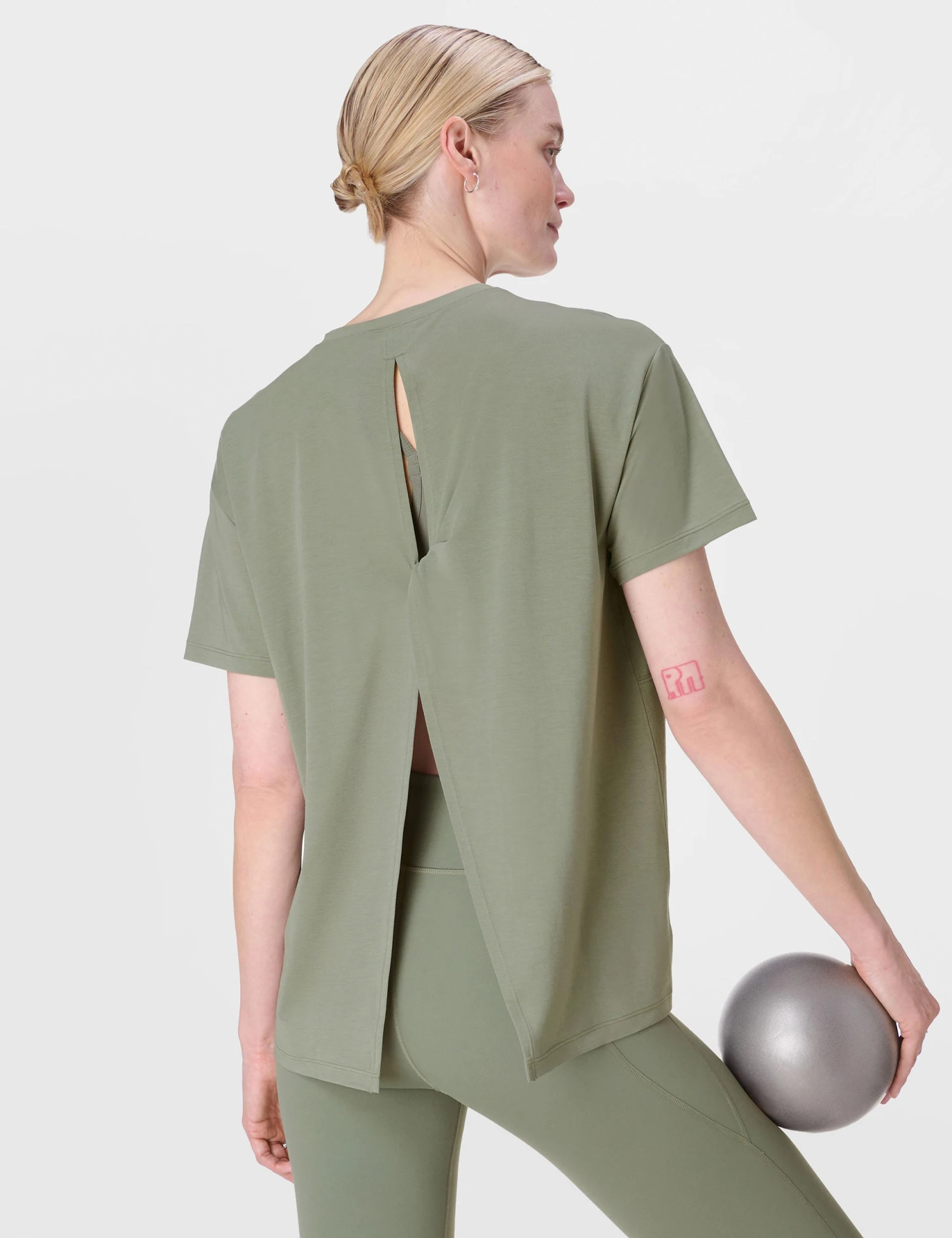 Sweaty Betty Soft Flow Studio Wrap Back T-Shirt - Willow Green 6 Sweaty Betty Soft Flow Studio Wrap Back T-Shirt - Willow Green - Image 4