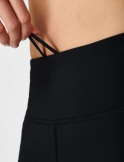 Sweaty Betty Zero Gravity High Waisted 7/8 Running Tight - Black 13 Sweaty Betty Zero Gravity High Waisted 7/8 Running Tight - Black -The Sports Edit Store sweaty betty zero gravity hw 7 8 running tight black sb4907p 7