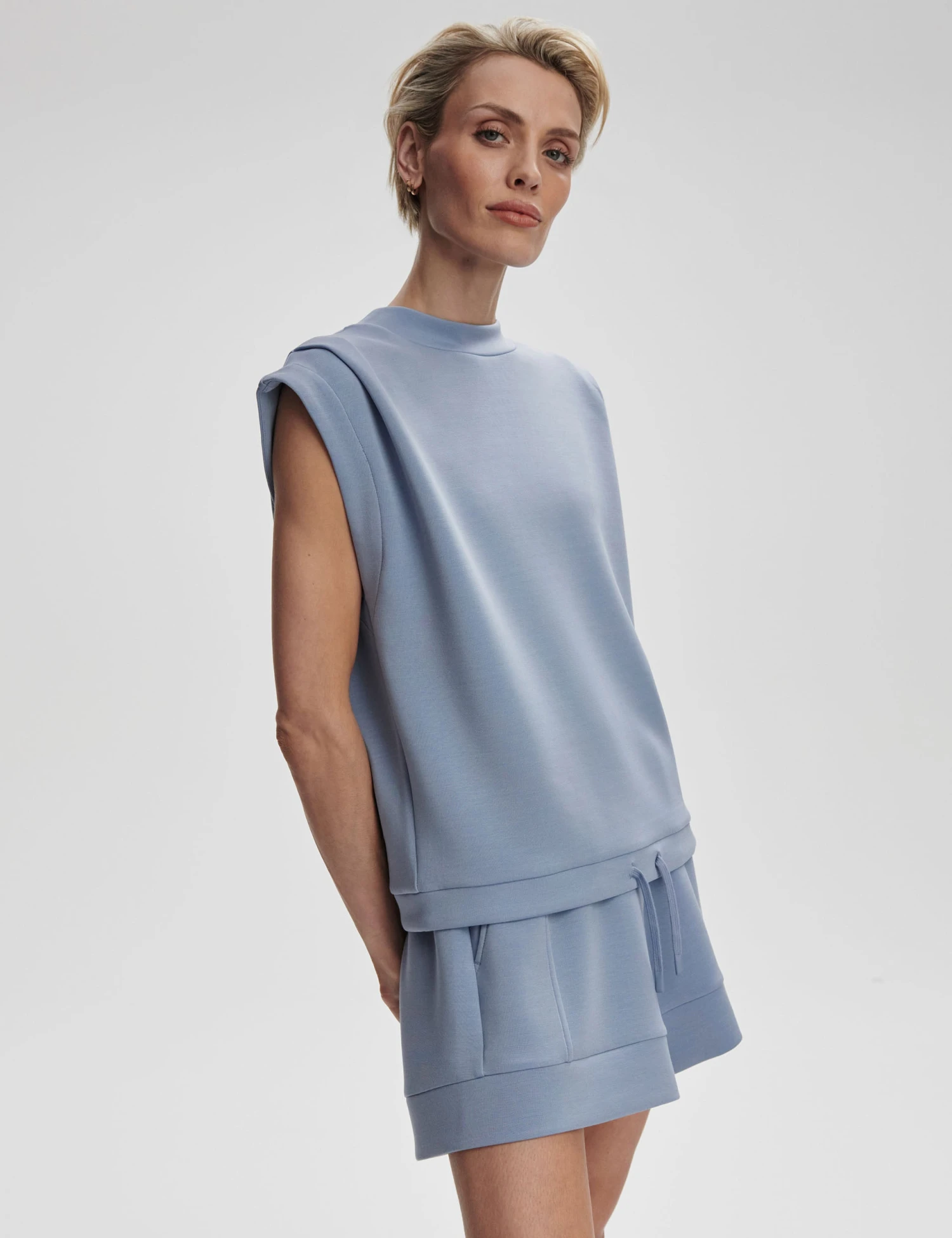 Varley Atrium High Waisted Short 4.5" - Rain Blue 7 Varley Atrium High Waisted Short 4.5" - Rain Blue - Image 5