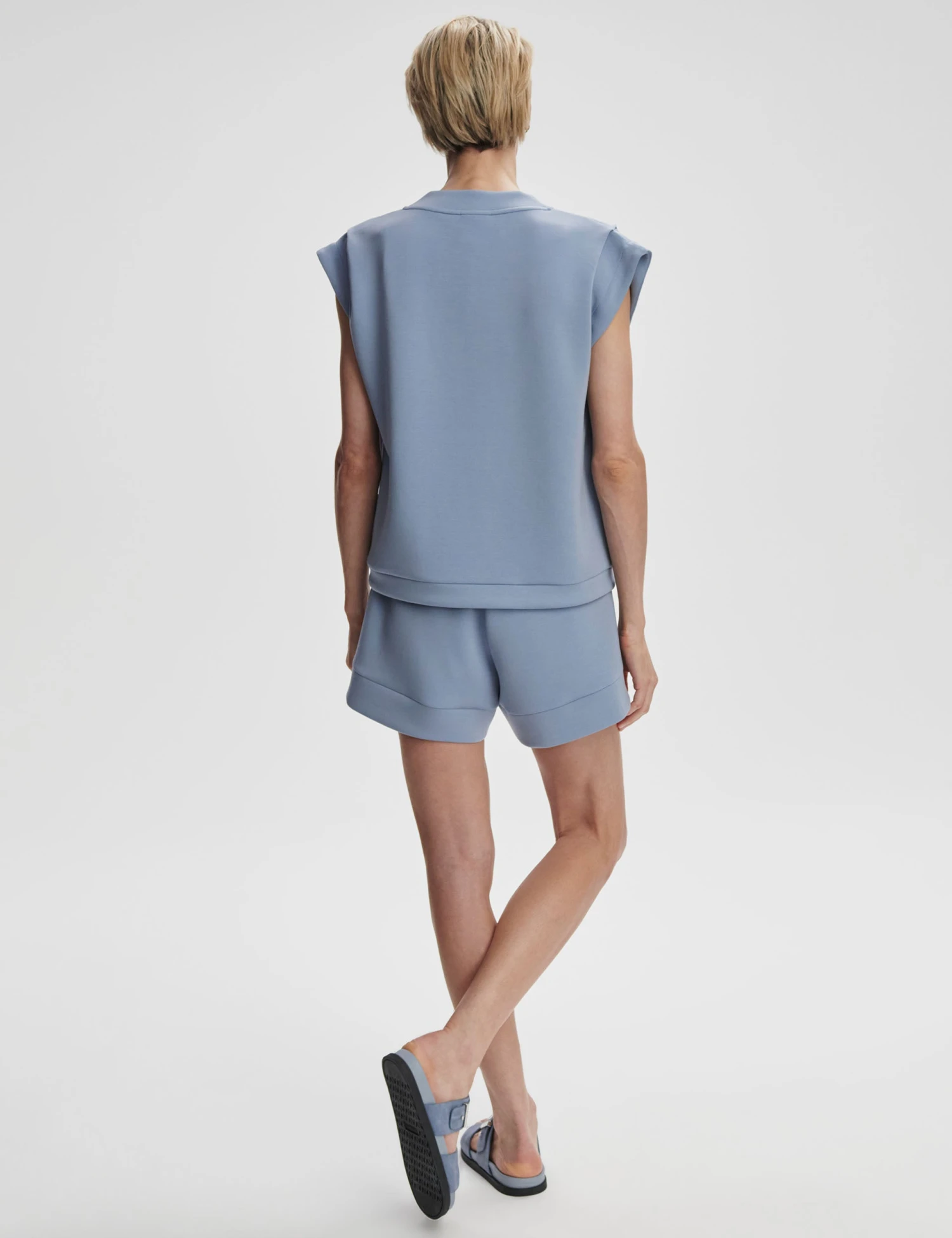 Varley Atrium High Waisted Short 4.5" - Rain Blue 10 Varley Atrium High Waisted Short 4.5" - Rain Blue - Image 8