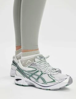 Varley The Freesoft Essi Set - Shadow -The Sports Edit Store varley freesoft high waisted legging 27 shadow var02037 3