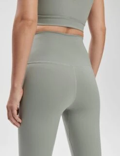 Varley The Freesoft Essi Set - Shadow -The Sports Edit Store varley freesoft high waisted legging 27 shadow var02037 6