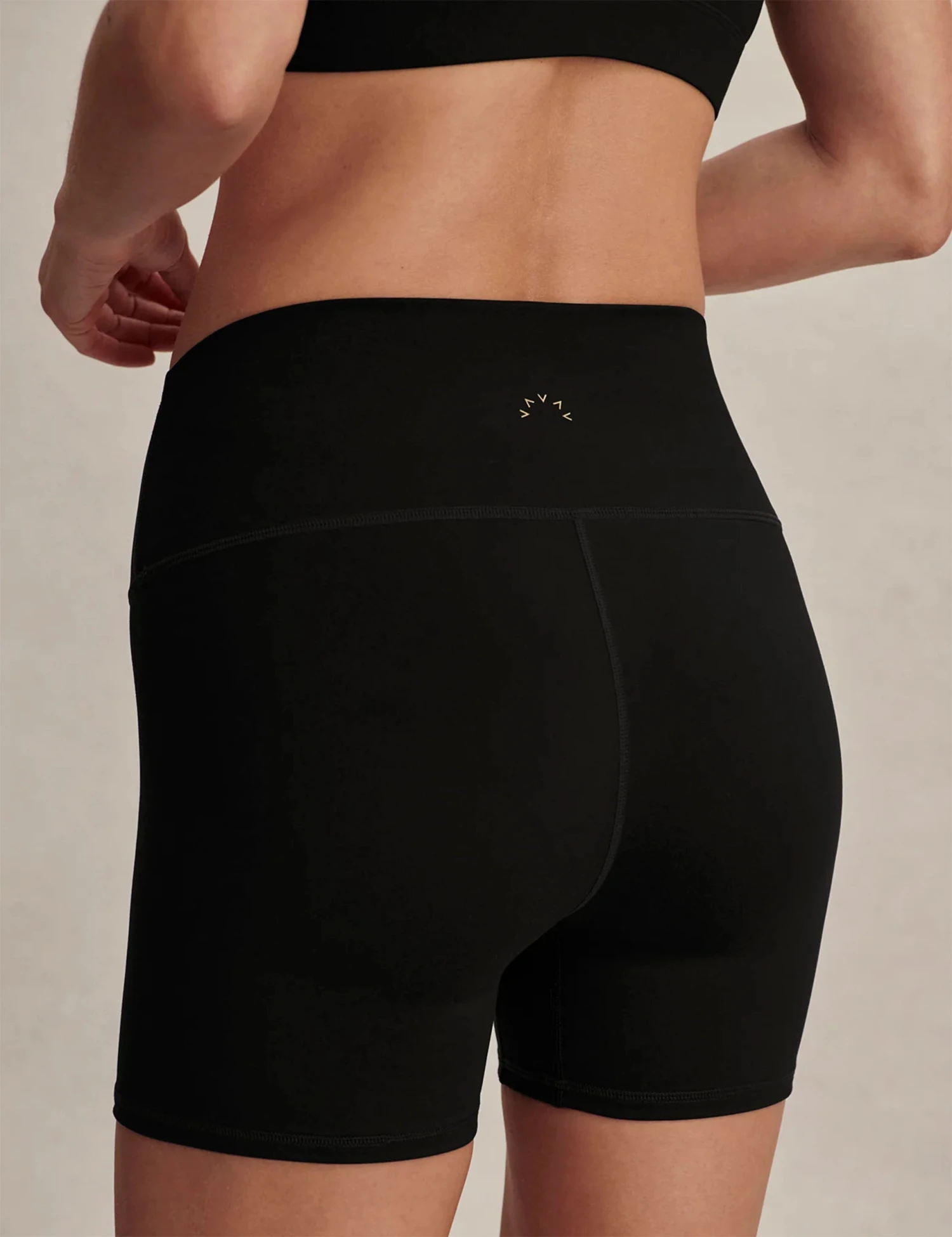 Varley The Freesoft Shorts Set - Black 6 Varley The Freesoft Shorts Set - Black - Image 4