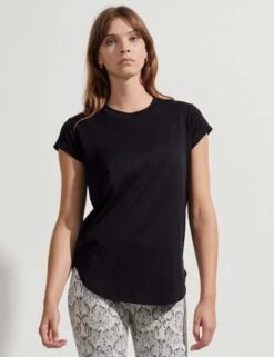 Varley Jade Seamless Tee - Black -The Sports Edit Store varley jade seamless tee black VAR01412 1