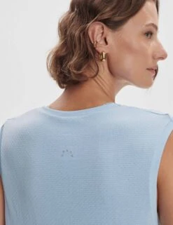 Varley Page Seamless Crop Tank - Cashmere Blue -The Sports Edit Store varley page seamless crop tank cashmere blue var01333 5