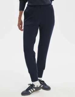 Varley The Doublesoft Set - Navy -The Sports Edit Store varley the slim cuff pant 27 5in navy var01714 1