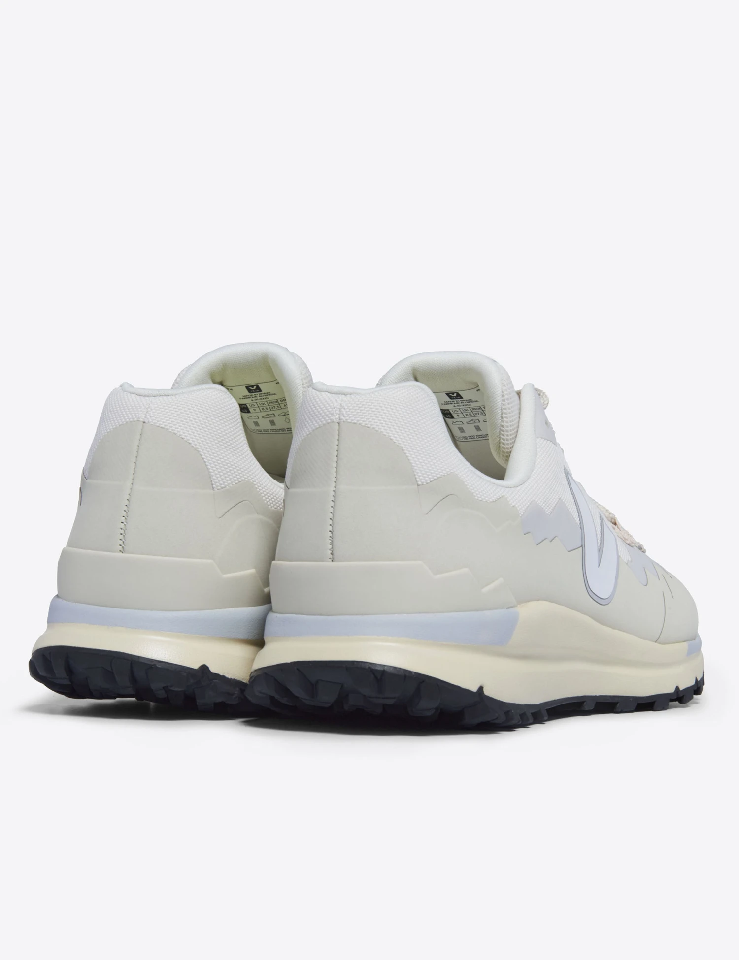 Veja Fitz Roy Trek Shell - Gravel White 6 Veja Fitz Roy Trek Shell - Gravel White - Image 4