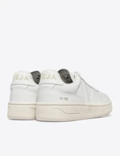 Veja V-90 Leather - White -The Sports Edit Store veja w v 90 leather trainers white vd2003380 4