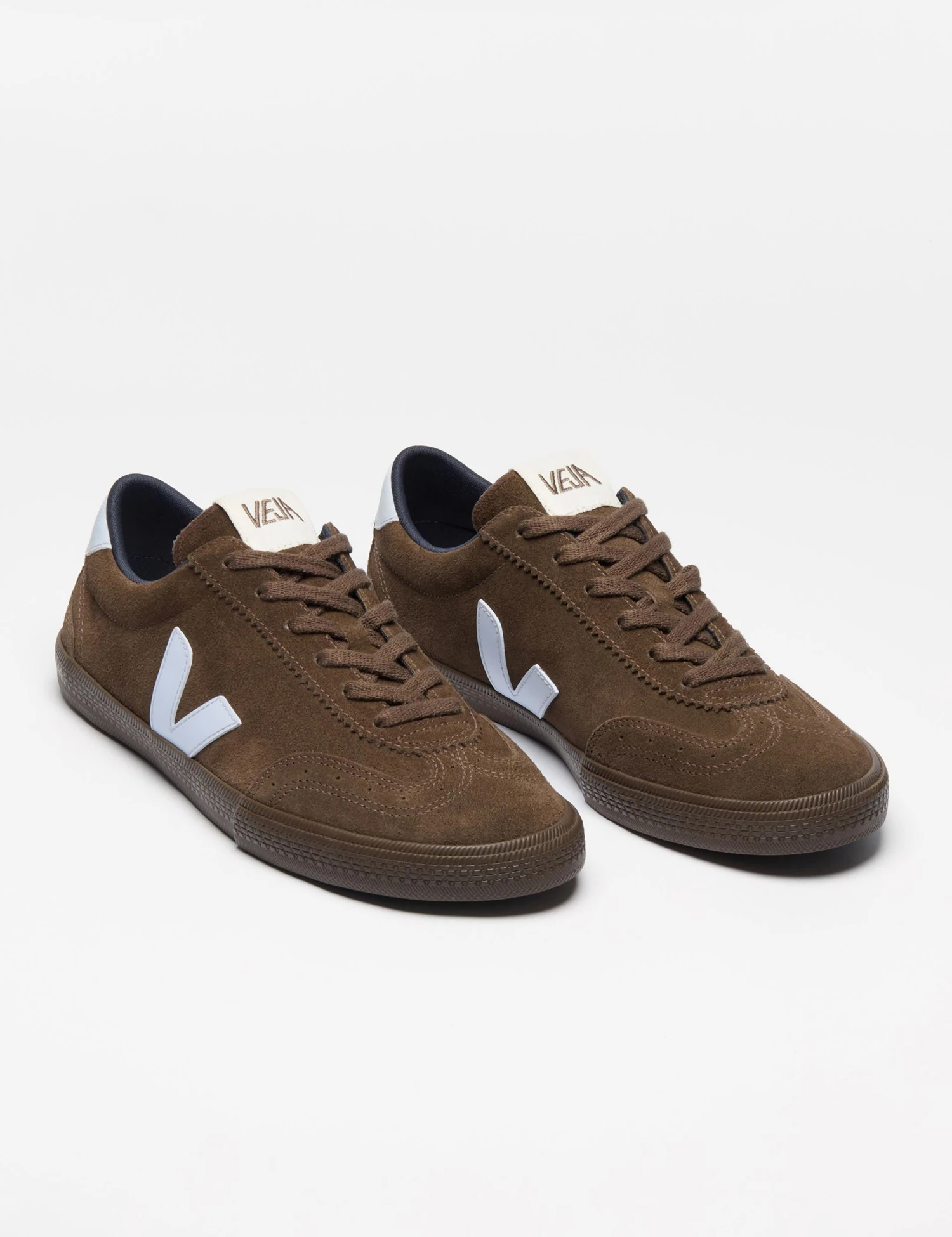 Veja Volley Suede - Eagle Swan Eagle Casual Trainers 4 Veja Volley Suede - Eagle Swan Eagle Casual Trainers - Image 2