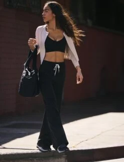 Vuori Halo Essential Wideleg - Black Heather -The Sports Edit Store vuori halo essential wideleg black heather vw4023hbk 6