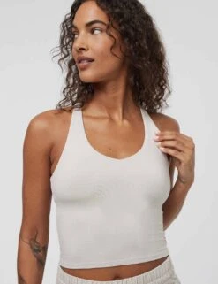 Vuori Halo Performance Crop 2.0 - Ecru Heather -The Sports Edit Store vuori halo performance crop 2 0 ecru heather vw1172hee 3