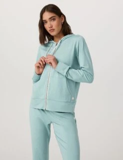 Vuori Halo Performance Hoodie 2.0 - Sea Spray Heather -The Sports Edit Store vuori halo performance hoodie 2 0 sea spray heather vw268hss 2