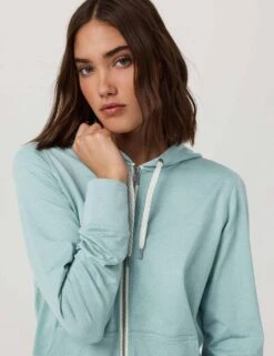 Vuori Halo Performance Hoodie 2.0 - Sea Spray Heather -The Sports Edit Store vuori halo performance hoodie 2 0 sea spray heather vw268hss 8